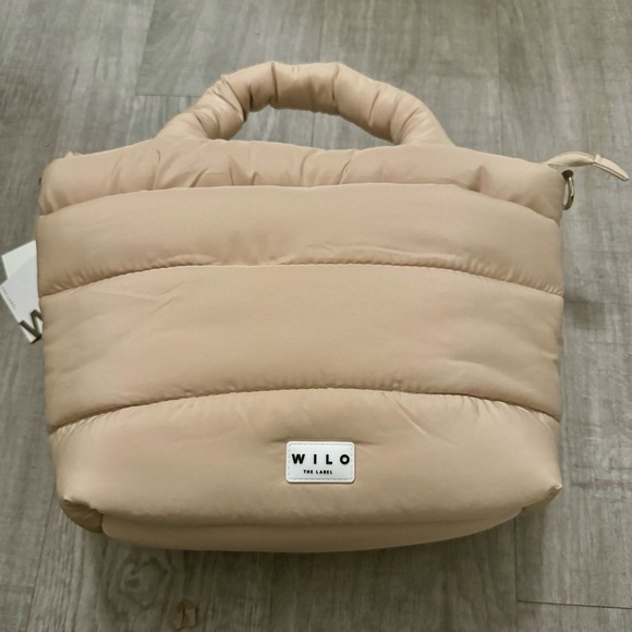 NWT Wilo The Label Beige Mini Two Strap Puffer Tote Bag ~ Women’s Active Wear - Picture 1 of 9
